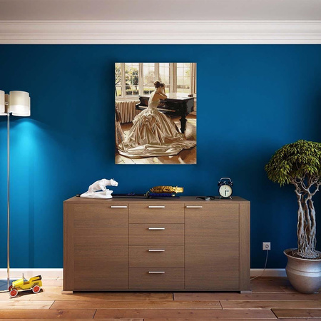 Dziewczyna przy fortepianie