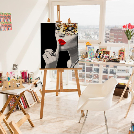 Zamaskowana dziewczyna