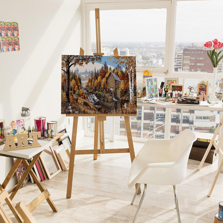 Młyn Wodny W Jesiennym Lesie