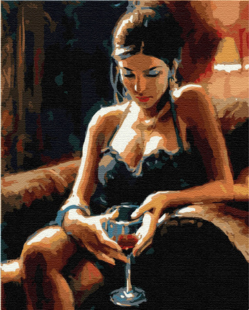 Dziewczyna ze szklanką