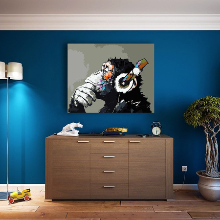 Małpa W Słuchawkach