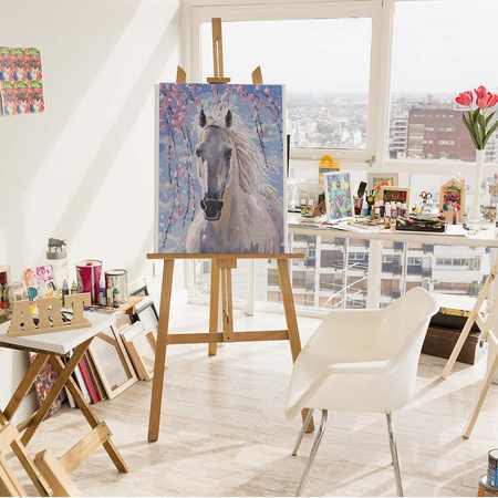 Koń Bielszy Niż Śnieg