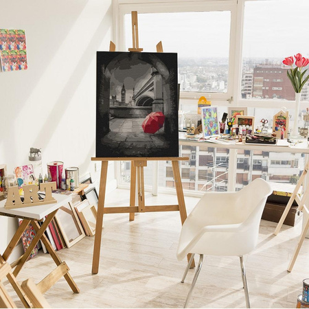 Czerwony parasol w pobliżu Big Ben