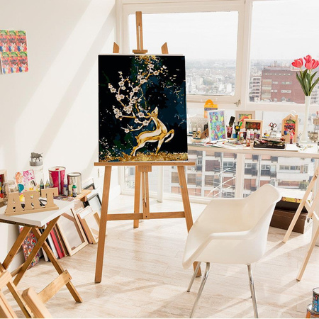 Jeleń Z Kwiecistym Porożem