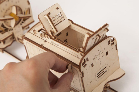 Lokomotywa UG 460 Model mechaniczny do składania